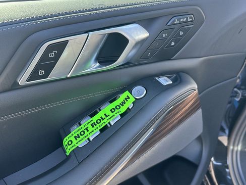 Certified 2025 BMW X7 xDrive40i w/ Executive Package image 13