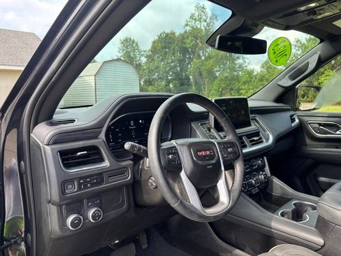 Used 2023 GMC Yukon XL SLT w/ SLT Luxury Package RWD image 12