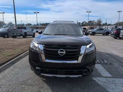Used 2024 Nissan Pathfinder SL