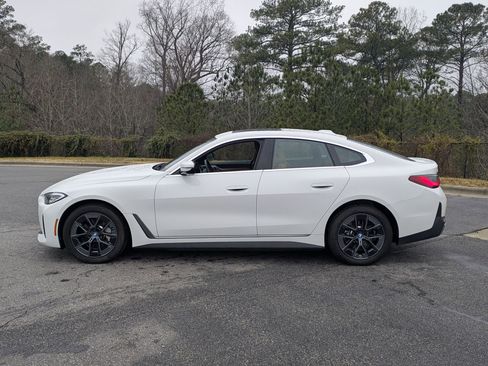 Used 2023 BMW i4 eDrive35 w/ Premium Package image 8