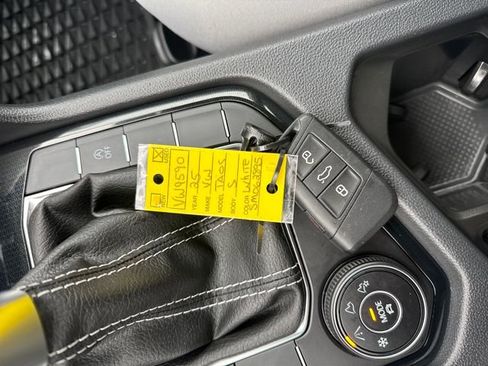 Certified 2025 Volkswagen Taos S image 36