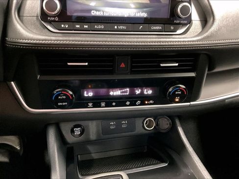 Certified 2026 Nissan Rogue SV AWD/4WD image 25