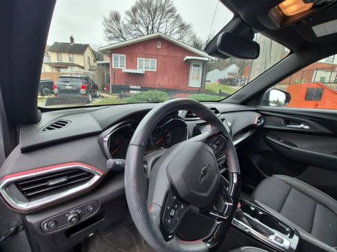 Used 2023 Chevrolet TrailBlazer RS w/ Convenience Package image 10