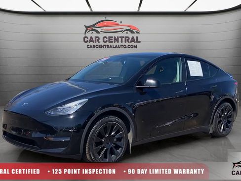 Used 2021 Tesla Model Y Long Range AWD/4WD image 1
