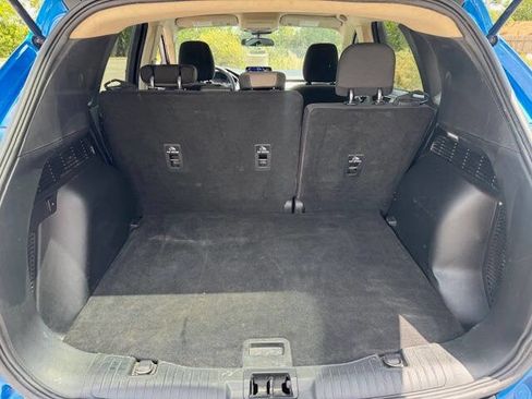 Used 2020 Ford Escape SE image 16