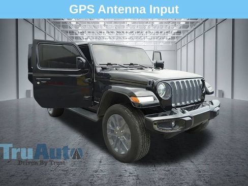 Used 2020 Jeep Wrangler Unlimited Sahara AWD/4WD image 10