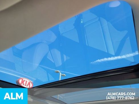 Used 2025 Toyota Camry XLE image 19