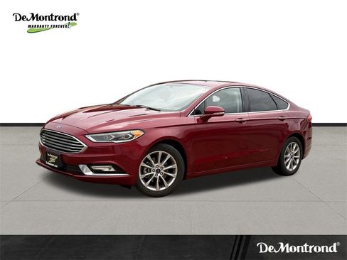 Used 2017 Ford Fusion SE w/ Fusion SE Technology Package image 1