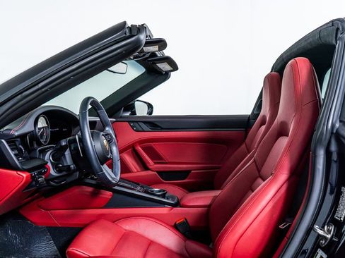 Used 2024 Porsche 911 Targa 4 GTS image 4