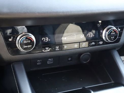 Used 2022 Mitsubishi Outlander SE image 30