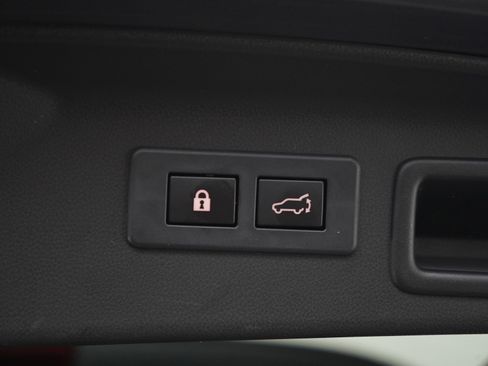 Used 2025 Subaru Forester Touring w/ Touring Package AWD/4WD image 17