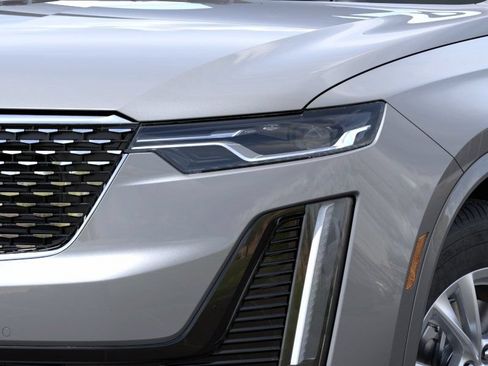 New 2025 Cadillac XT6 Luxury FWD image 10