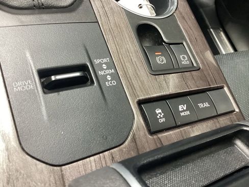 Used 2021 Toyota Highlander Platinum AWD/4WD image 20