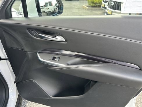 Used 2022 Cadillac XT4 Luxury w/ Cold Weather Package image 35