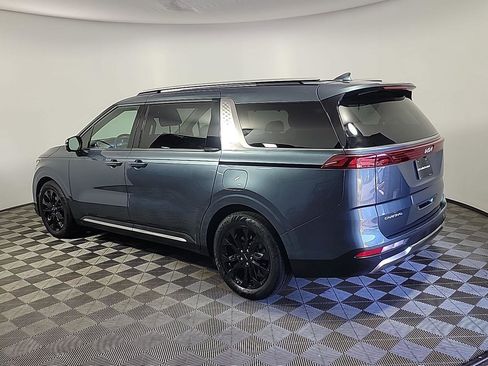Used 2024 Kia Carnival SX FWD image 11
