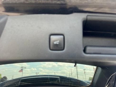 Used 2022 Ford Escape Titanium AWD/4WD image 15