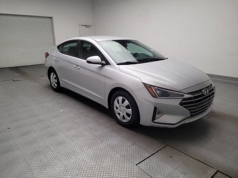 Used 2019 Hyundai Elantra SE FWD image 13