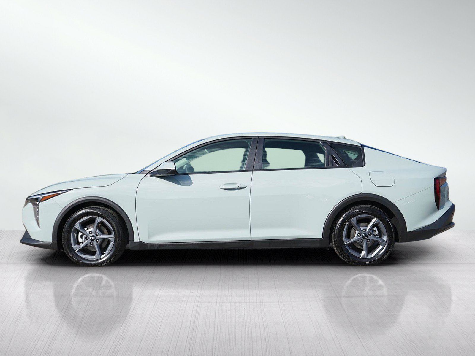 Used 2025 Kia K4 FWD image 2