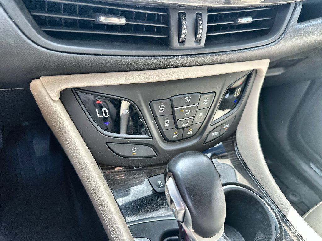 Used 2020 Buick Envision Preferred FWD image 27