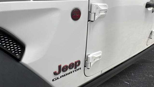 Used 2021 Jeep Gladiator Rubicon w/ Trailer Tow Package AWD/4WD image 38
