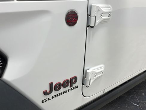 Used 2021 Jeep Gladiator Rubicon w/ Trailer Tow Package AWD/4WD image 38