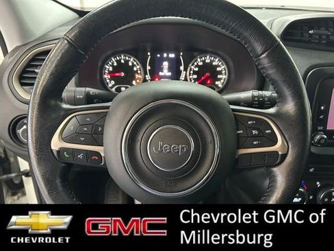 Used 2016 Jeep Renegade Latitude image 18