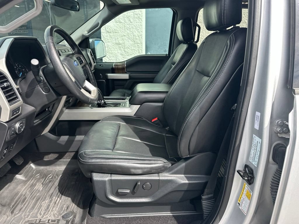 Used 2019 Ford F150 Lariat w/ Equipment Group 502A Luxury AWD/4WD image 12