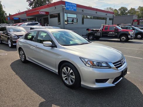 Used 2013 Honda Accord LX image 9