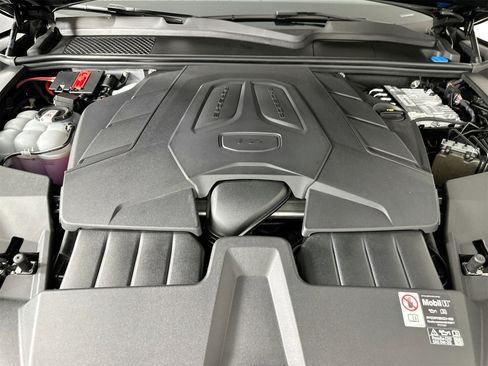 New 2026 Porsche Cayenne image 40