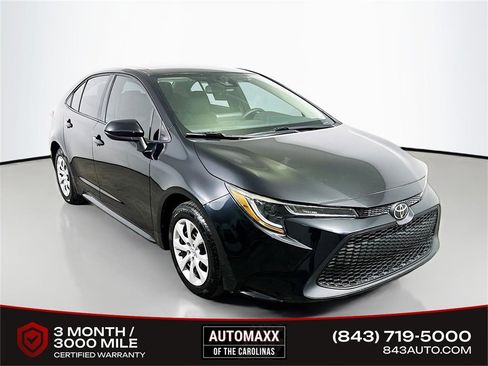 Used 2022 Toyota Corolla LE image 1