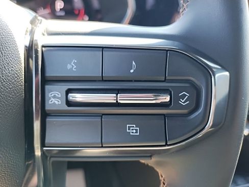 Used 2025 GMC Canyon AT4 w/ Nightfall Edition image 30