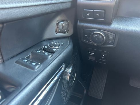 Used 2019 Ford Expedition Max Limited AWD/4WD image 18