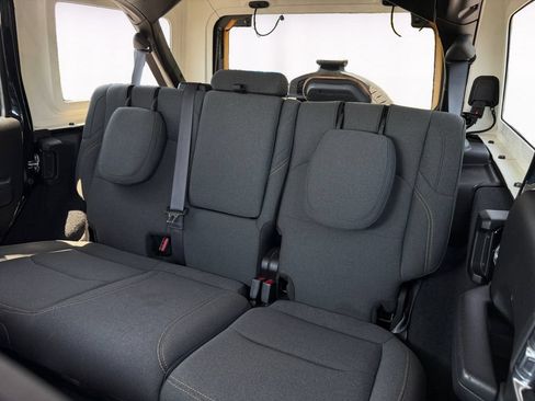 Used 2024 Jeep Wrangler Unlimited AWD/4WD image 13