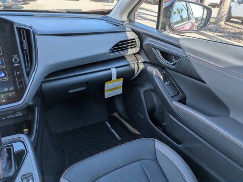 Used 2025 Subaru Crosstrek 2.5i Limited w/ Popular Package #3A image 17