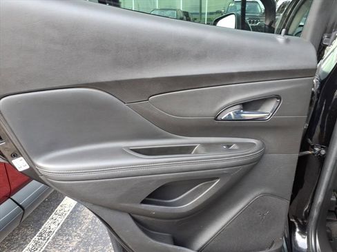 Used 2022 Buick Encore Preferred image 18