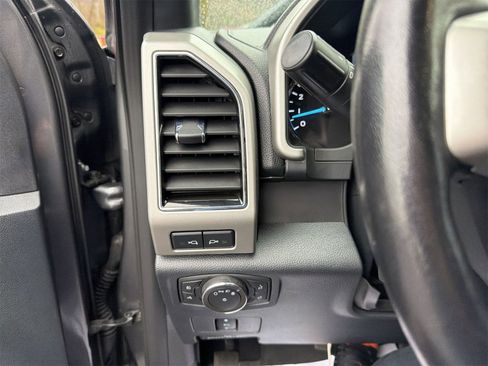 Used 2022 Ford F250 Lariat w/ Tremor Off-Road Package image 17