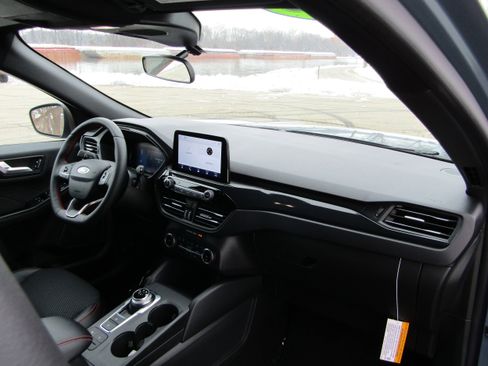 New 2025 Ford Escape ST-Line w/ Cold Weather Package image 22