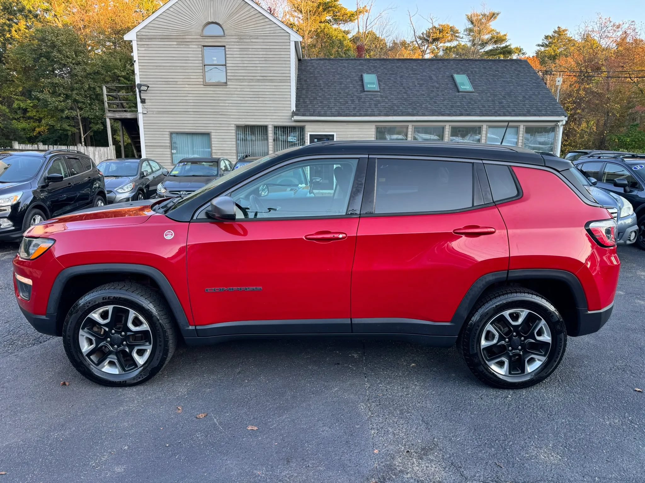 Used 2018 Jeep Compass Trailhawk w/ Cold Weather Group AWD/4WD image 4
