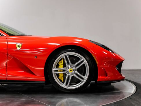 Used 2018 Ferrari 812 Superfast image 23