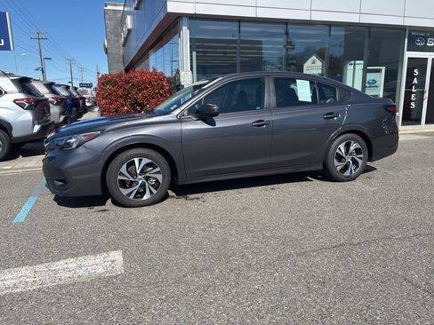 Used 2025 Subaru Legacy Premium image 8