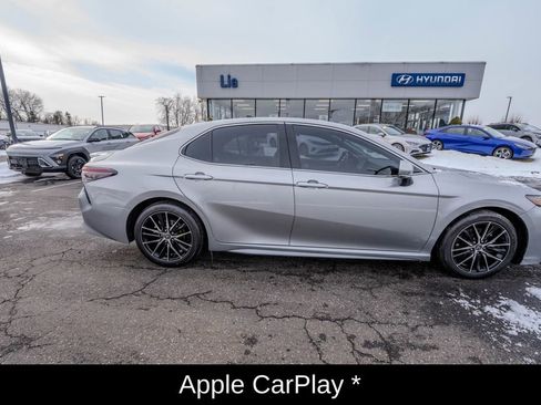 Used 2023 Toyota Camry SE w/ Cold Weather Package image 8
