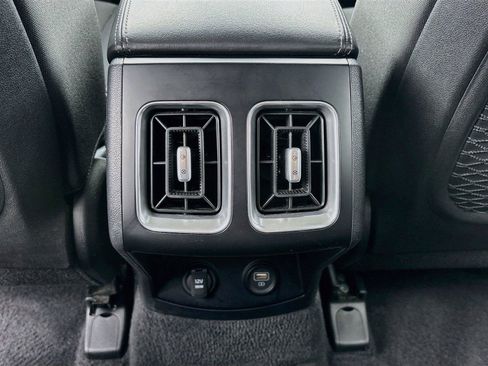 Used 2023 Kia Sorento LX FWD image 27