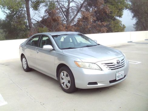 Used 2009 Toyota Camry LE image 14