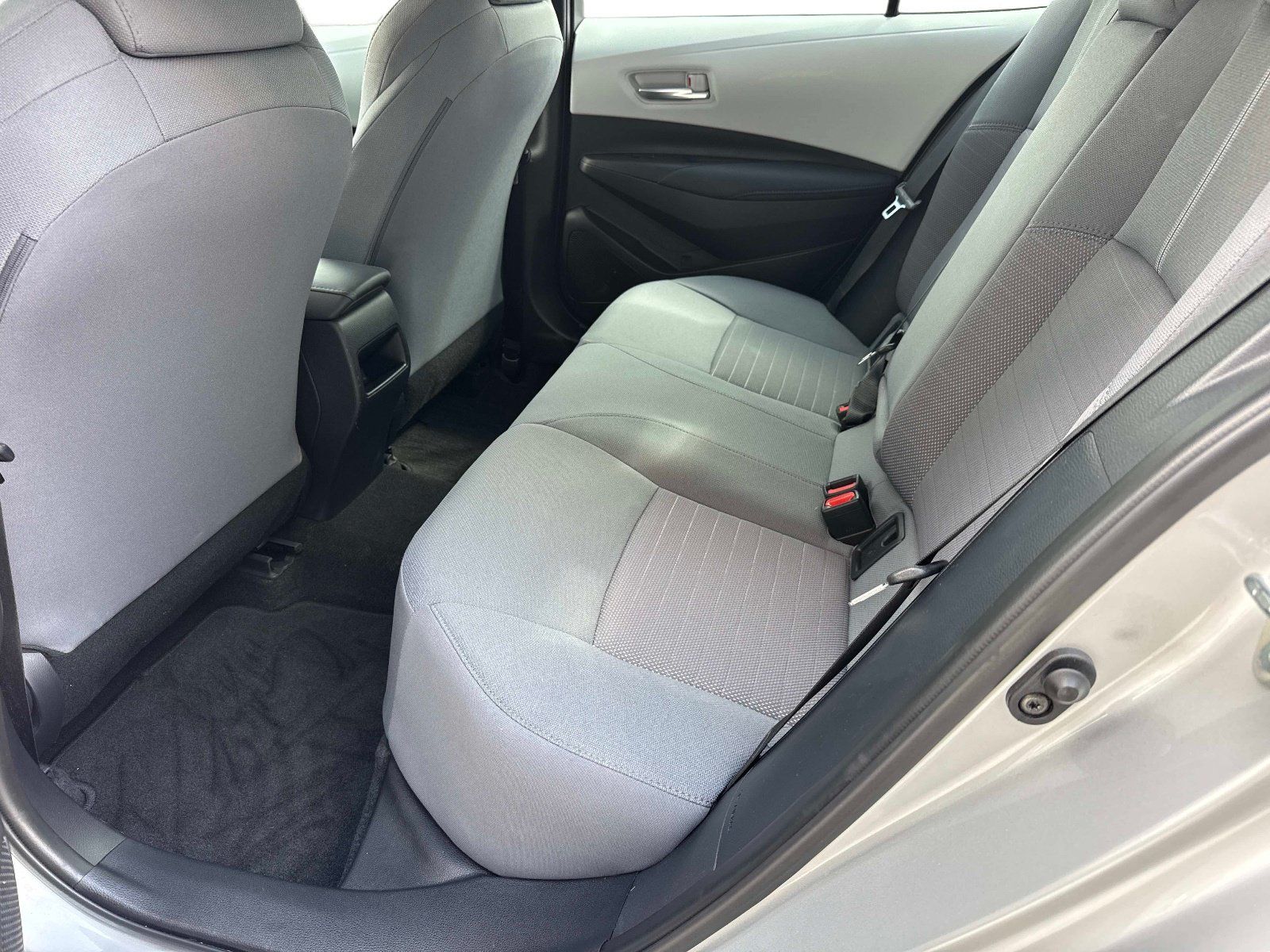 Used 2022 Toyota Corolla SE w/ SE Premium Package FWD image 13