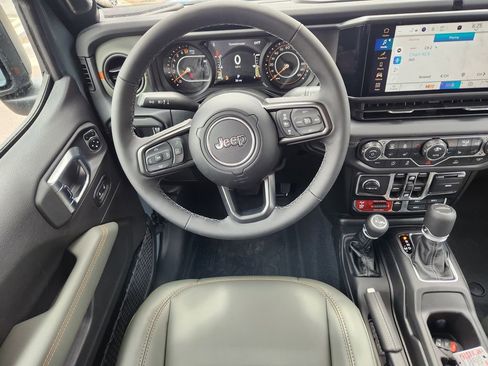 New 2026 Jeep Gladiator Mojave AWD/4WD image 29