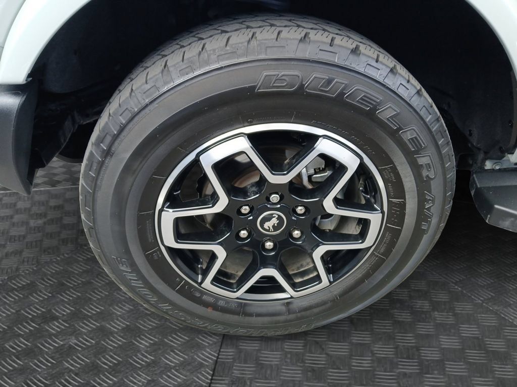 Used 2024 Ford Bronco Outer Banks AWD/4WD image 23