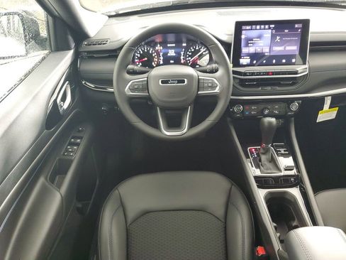 New 2026 Jeep Compass Latitude image 14