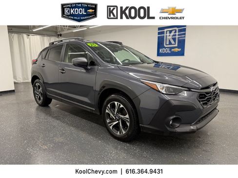 Used 2025 Subaru Crosstrek 2.0i Premium AWD/4WD image 1