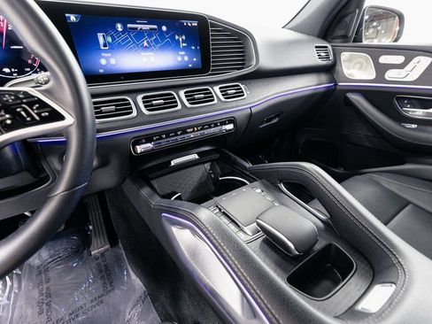 Used 2025 Mercedes-Benz GLE 450e 4MATIC w/ AMG Line Exterior image 14
