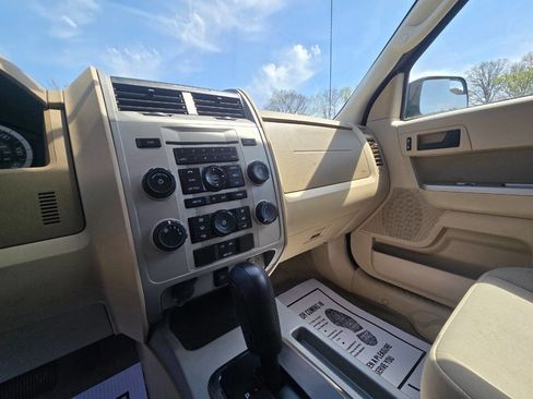 Used 2012 Ford Escape XLT image 21